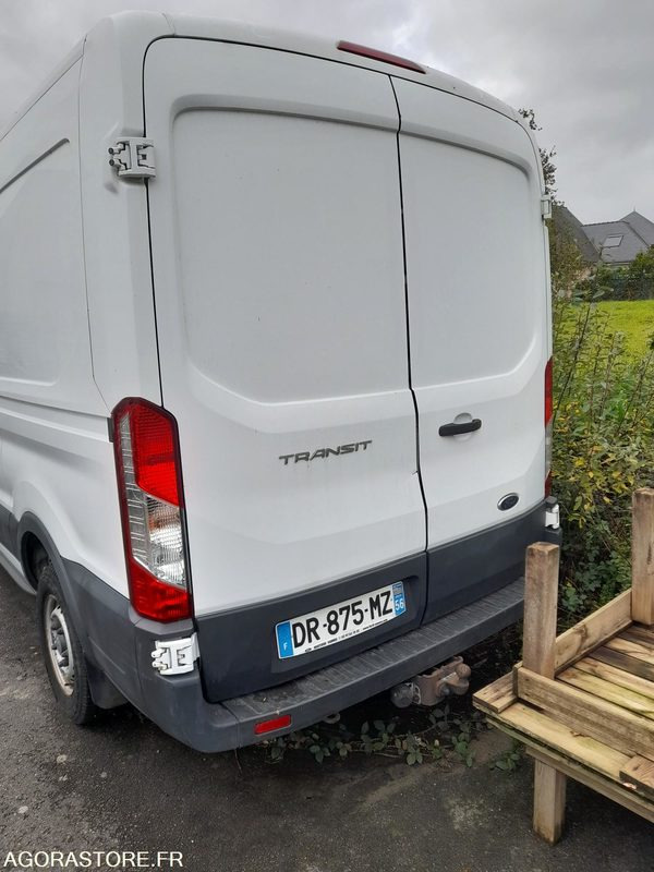 Ford Transit - 2015 - 104229 Kms - Furgão: foto 3 Ford Transit - 2015 - 104229 Kms - Furgão: foto 3