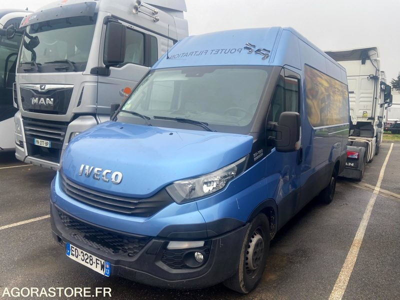 Fourgon Iveco Daily - 2017 - 80000 Kms - Furgão: foto 2 Fourgon Iveco Daily - 2017 - 80000 Kms - Furgão: foto 2