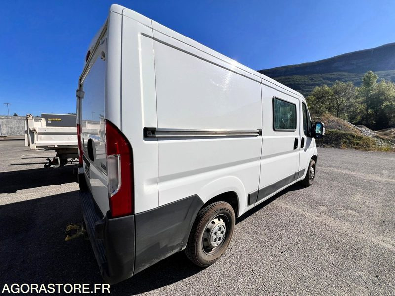 Fourgon utilitaire Peugeot Boxer 2,2l HDI 130cv - Année 2015 - 235000kms - Furgão: foto 4 Fourgon utilitaire Peugeot Boxer 2,2l HDI 130cv - Année 2015 - 235000kms - Furgão: foto 4