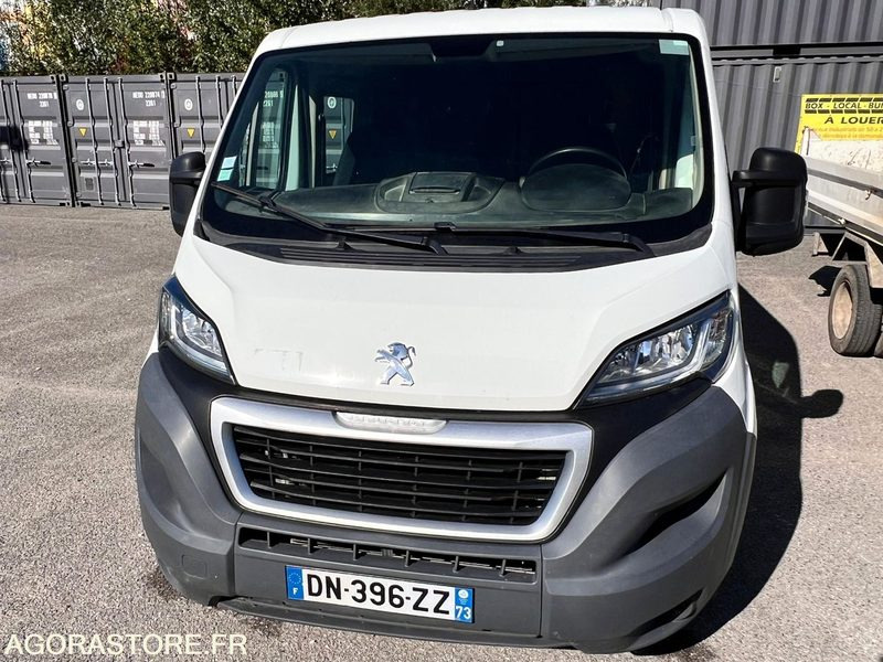 Fourgon utilitaire Peugeot Boxer 2,2l HDI 130cv - Année 2015 - 235000kms - Furgão: foto 3 Fourgon utilitaire Peugeot Boxer 2,2l HDI 130cv - Année 2015 - 235000kms - Furgão: foto 3