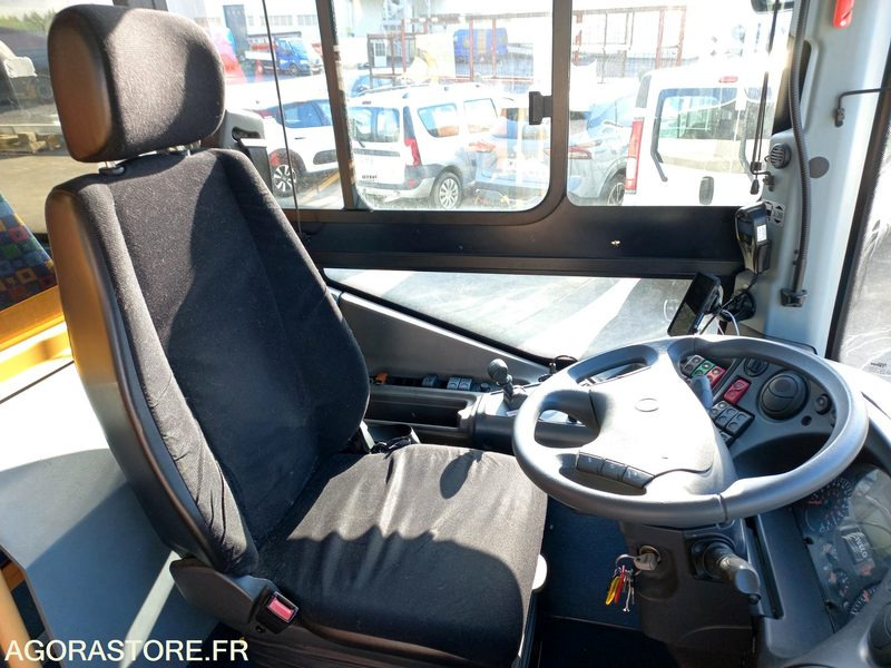 IRISBUS - RECREO - 2009 / 253000 KM - AC511ME (13531 / 2978) - Autocarro escolar: foto 5 IRISBUS - RECREO - 2009 / 253000 KM - AC511ME (13531 / 2978) - Autocarro escolar: foto 5