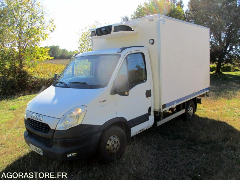 IVECO 35S13 de 2013 chassis cabine frigorifique idéal pour modifié en benne - Carrinha frigorífica: foto 1 IVECO 35S13 de 2013 chassis cabine frigorifique idéal pour modifié en benne - Carrinha frigorífica: foto 1