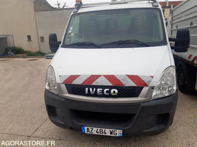 IVECO BENNE DANS L'ETAT - Carrinha basculante: foto 3 IVECO BENNE DANS L'ETAT - Carrinha basculante: foto 3