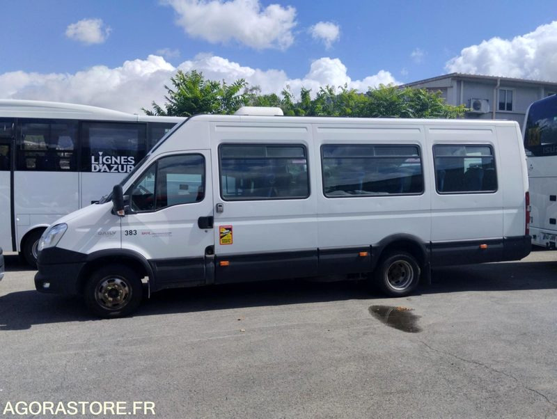 IVECO DAILY N°142064 - Minibus, Furgão de passageiros: foto 5 IVECO DAILY N°142064 - Minibus, Furgão de passageiros: foto 5