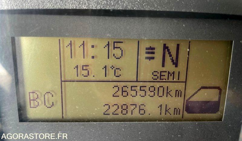 IVECO EUROCARGO PLATEAU - 2015 - 295 000KM - Camião de caixa aberta/ Plataforma: foto 3 IVECO EUROCARGO PLATEAU - 2015 - 295 000KM - Camião de caixa aberta/ Plataforma: foto 3