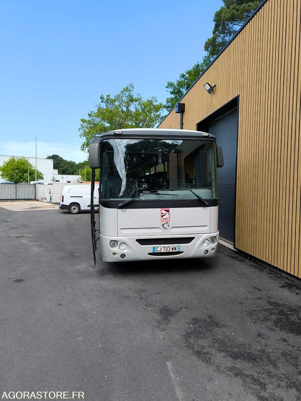 IVECO IRISBUS - 2005 - 486899km - 63 places - Autocarro escolar: foto 2 IVECO IRISBUS - 2005 - 486899km - 63 places - Autocarro escolar: foto 2