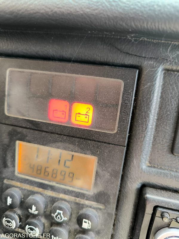 IVECO IRISBUS - 2005 - 486899km - 63 places - Autocarro escolar: foto 5 IVECO IRISBUS - 2005 - 486899km - 63 places - Autocarro escolar: foto 5