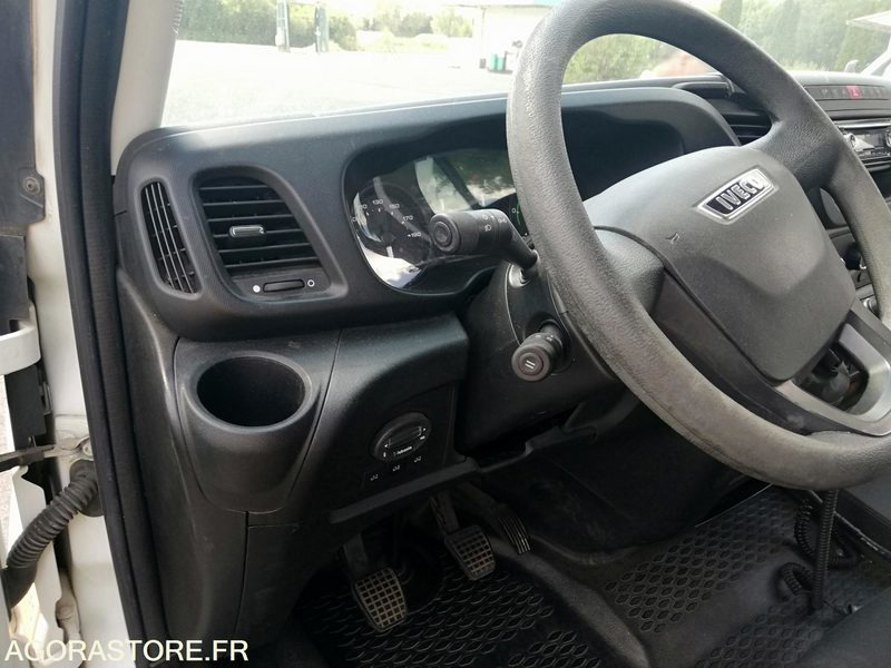 Iveco Daily Line - Minibus, Furgão de passageiros: foto 4 Iveco Daily Line - Minibus, Furgão de passageiros: foto 4
