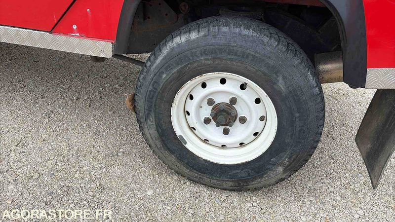 LAND ROVER DÉFENDER 110 CC - 123 683 Kms - 2001 - 6620 XE 74 - SUV: foto 5 LAND ROVER DÉFENDER 110 CC - 123 683 Kms - 2001 - 6620 XE 74 - SUV: foto 5