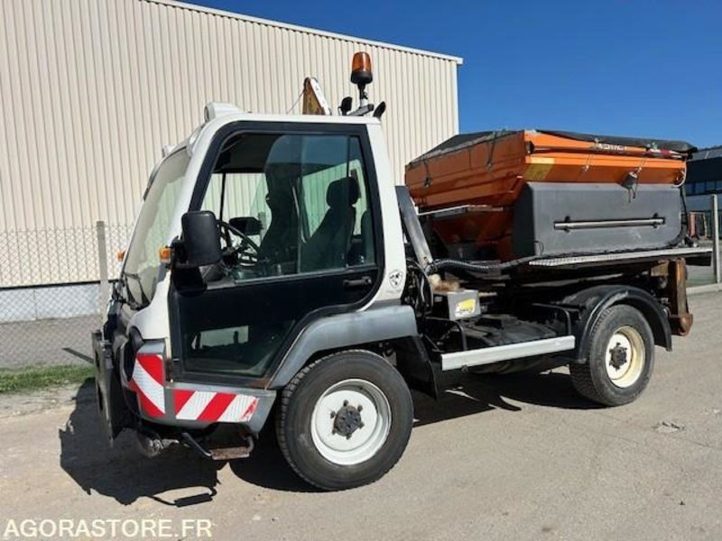 LINDNER UNITRAC 102C AMPLIROLL + LAME + SALEUSE 2008 5050 HEURES - Veículo limpa-neves: foto 2 LINDNER UNITRAC 102C AMPLIROLL + LAME + SALEUSE 2008 5050 HEURES - Veículo limpa-neves: foto 2