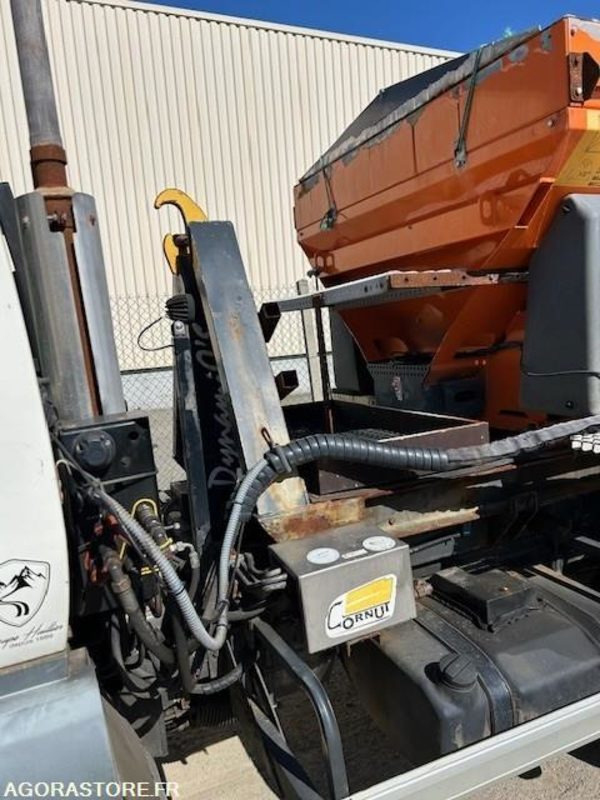 LINDNER UNITRAC 102C AMPLIROLL + LAME + SALEUSE 2008 5050 HEURES - Veículo limpa-neves: foto 3 LINDNER UNITRAC 102C AMPLIROLL + LAME + SALEUSE 2008 5050 HEURES - Veículo limpa-neves: foto 3