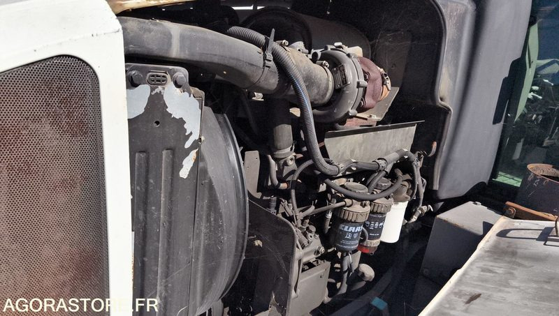 Trator Lot Renault - Tracteur ergos 446 Roto 209 - 2009 et FAUCHEUSE NOREMAT VISIOBRA: foto 7