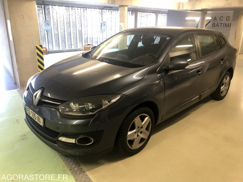 MEGANE 3 2016 ESTATE 1.2 TCE 115 ENERGY LIFE ECO2 - Essence - Boîte manuelle - Carrinha: foto 1 MEGANE 3 2016 ESTATE 1.2 TCE 115 ENERGY LIFE ECO2 - Essence - Boîte manuelle - Carrinha: foto 1