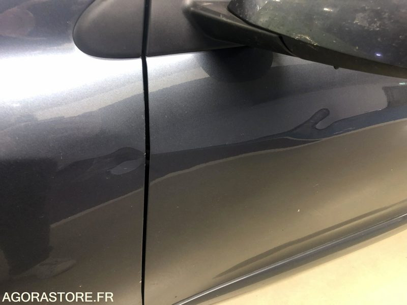 MEGANE 3 2016 ESTATE 1.2 TCE 115 ENERGY LIFE ECO2 - Essence - Boîte manuelle - Carrinha: foto 5 MEGANE 3 2016 ESTATE 1.2 TCE 115 ENERGY LIFE ECO2 - Essence - Boîte manuelle - Carrinha: foto 5