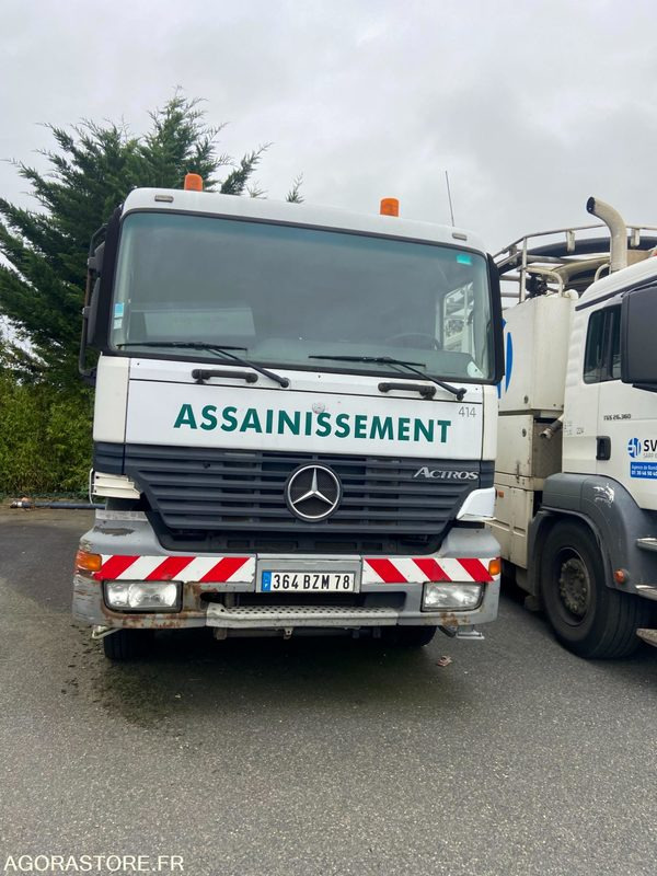 MERCEDES ACTROS 2031 HUWER 2001 (300000Km ) NON ROULANT EXPORT UNIQUEMENT - Caminhão limpa fossa: foto 1 MERCEDES ACTROS 2031 HUWER 2001 (300000Km ) NON ROULANT EXPORT UNIQUEMENT - Caminhão limpa fossa: foto 1