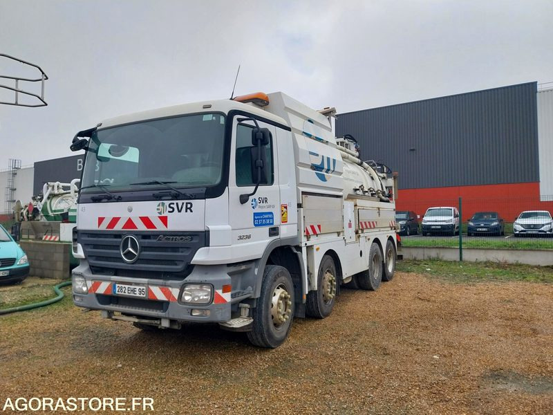 MERCEDES ACTROS 3236 HUWER 2002 (195215Km) ROULANT EXPORT UNIQUEMENT - Caminhão limpa fossa: foto 1 MERCEDES ACTROS 3236 HUWER 2002 (195215Km) ROULANT EXPORT UNIQUEMENT - Caminhão limpa fossa: foto 1