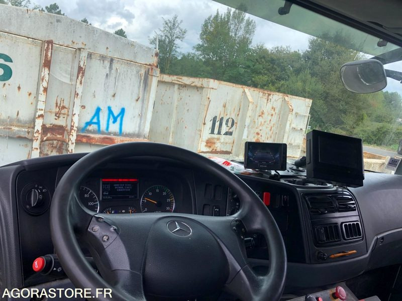 MERCEDES AXOR 26T-21m3 - 287235 kms - 2014 - Caminhão de lixo: foto 4 MERCEDES AXOR 26T-21m3 - 287235 kms - 2014 - Caminhão de lixo: foto 4