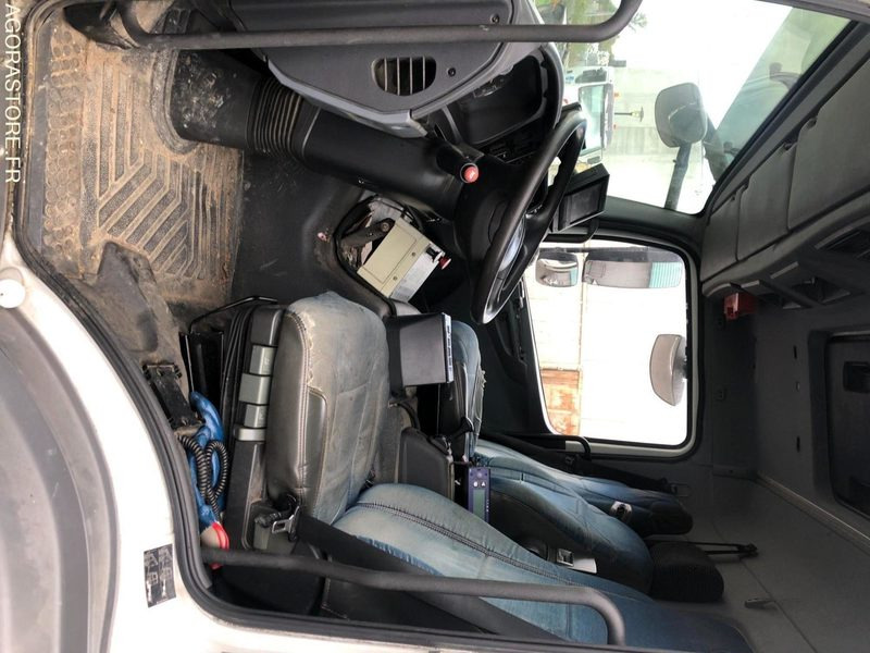 MERCEDES AXOR 26T-21m3 - 287235 kms - 2014 - Caminhão de lixo: foto 5 MERCEDES AXOR 26T-21m3 - 287235 kms - 2014 - Caminhão de lixo: foto 5