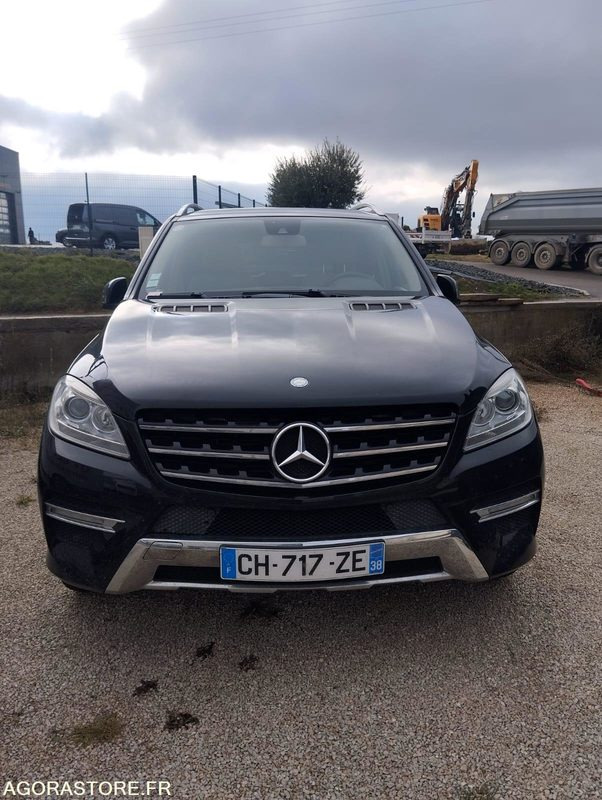 MERCEDES CLASSE ML 350 3.0 CDI BLUETEC V6 TURBO 4-MATIC - SUV: foto 3 MERCEDES CLASSE ML 350 3.0 CDI BLUETEC V6 TURBO 4-MATIC - SUV: foto 3