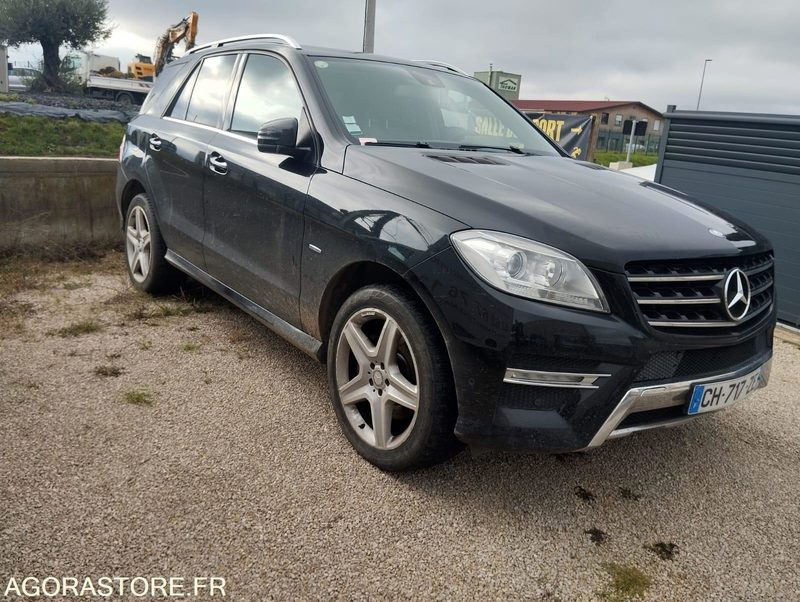 MERCEDES CLASSE ML 350 3.0 CDI BLUETEC V6 TURBO 4-MATIC - SUV: foto 2 MERCEDES CLASSE ML 350 3.0 CDI BLUETEC V6 TURBO 4-MATIC - SUV: foto 2