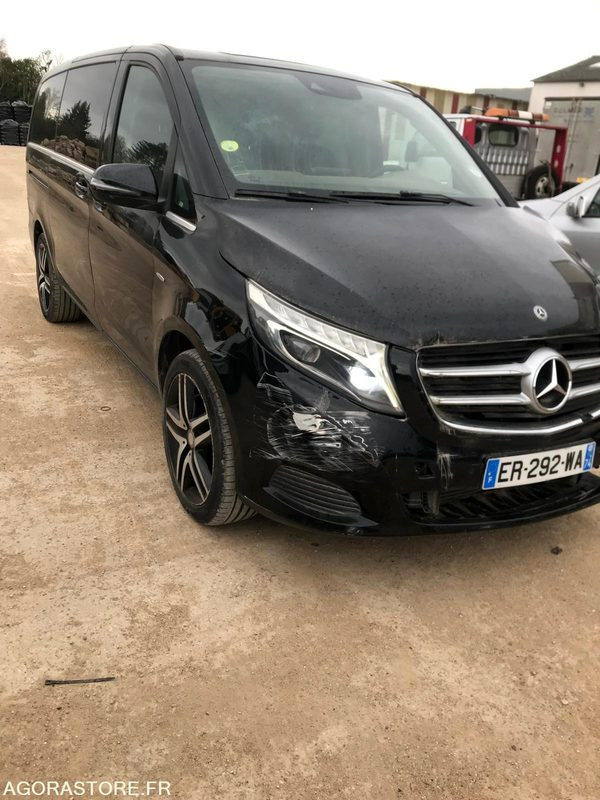 MERCEDES CLASSE V 250cdi 4 MATIC - 2017 / 441000 KM - Automóvel: foto 1 MERCEDES CLASSE V 250cdi 4 MATIC - 2017 / 441000 KM - Automóvel: foto 1