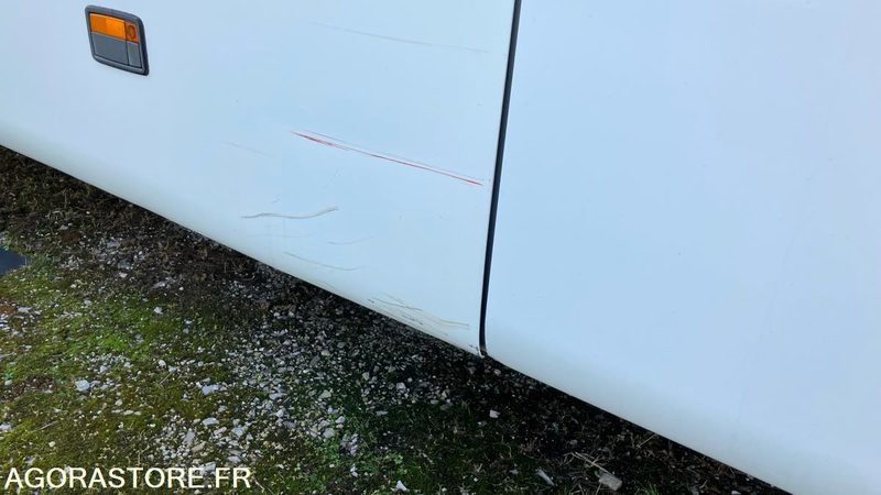 MERCEDES INTOURO N°093252 - Autocarro escolar: foto 5 MERCEDES INTOURO N°093252 - Autocarro escolar: foto 5