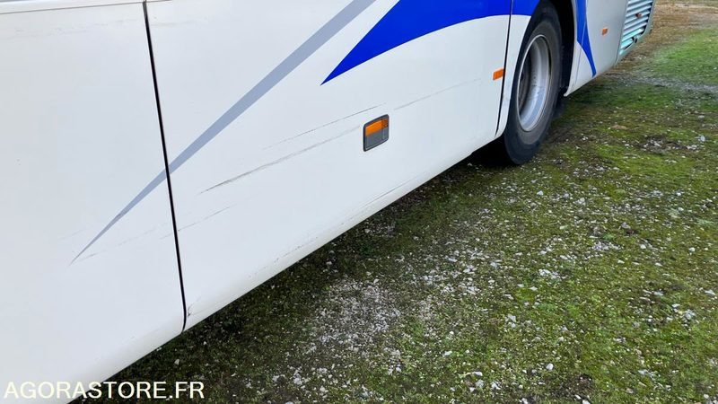 MERCEDES INTOURO N°093285 - Autocarro escolar: foto 4 MERCEDES INTOURO N°093285 - Autocarro escolar: foto 4