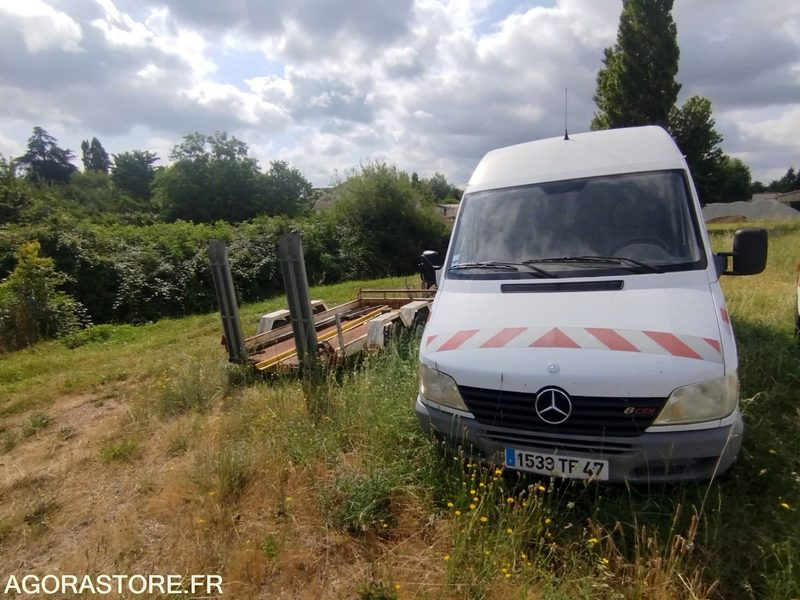 MERCEDES SPRINTER - 2009 - 2095550 KM - Furgão: foto 1 MERCEDES SPRINTER - 2009 - 2095550 KM - Furgão: foto 1