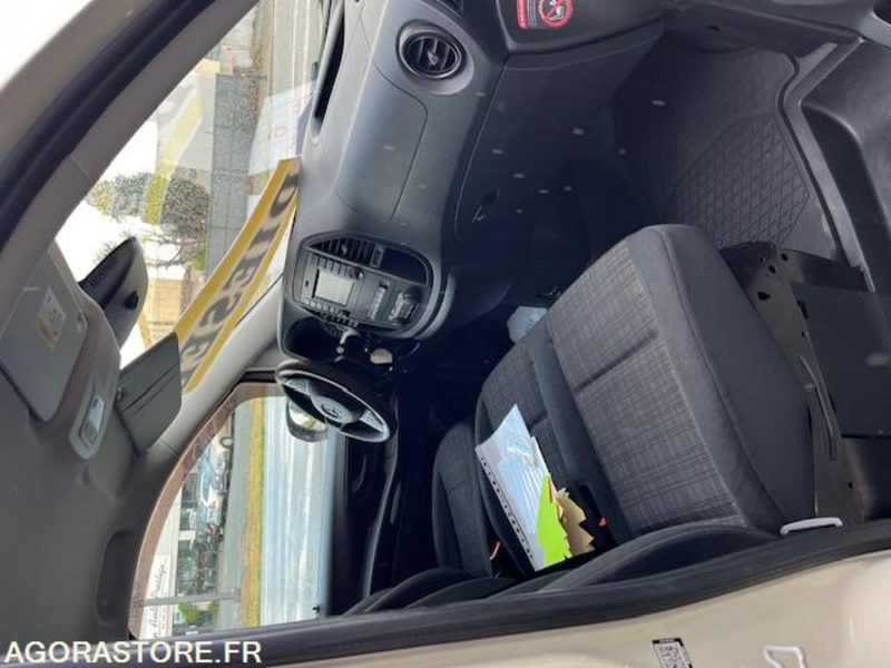 Furgão MERCEDES VITO MIXTO 119 CDI LONG 4X4 7G-TRONIC 6 PLACES: foto 10 Furgão MERCEDES VITO MIXTO 119 CDI LONG 4X4 7G-TRONIC 6 PLACES: foto 10