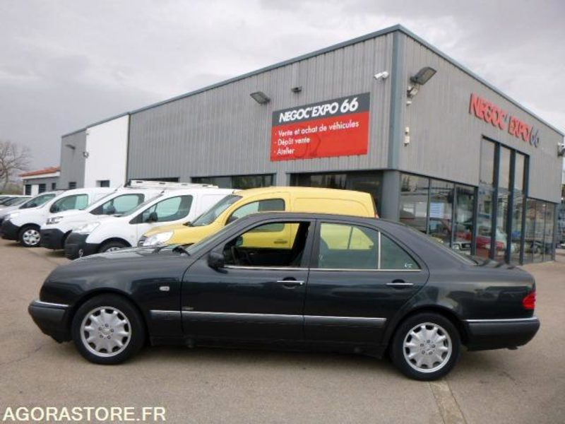 MERCEDES classe E 420 v8 W210 - 1996 - immatriculation espagnole - Automóvel: foto 2 MERCEDES classe E 420 v8 W210 - 1996 - immatriculation espagnole - Automóvel: foto 2