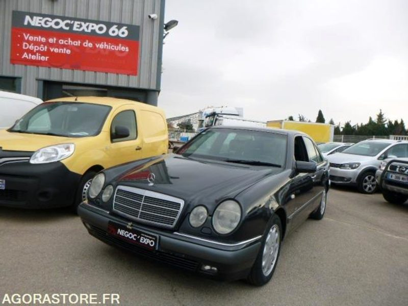MERCEDES classe E 420 v8 W210 - 1996 - immatriculation espagnole - Automóvel: foto 4 MERCEDES classe E 420 v8 W210 - 1996 - immatriculation espagnole - Automóvel: foto 4