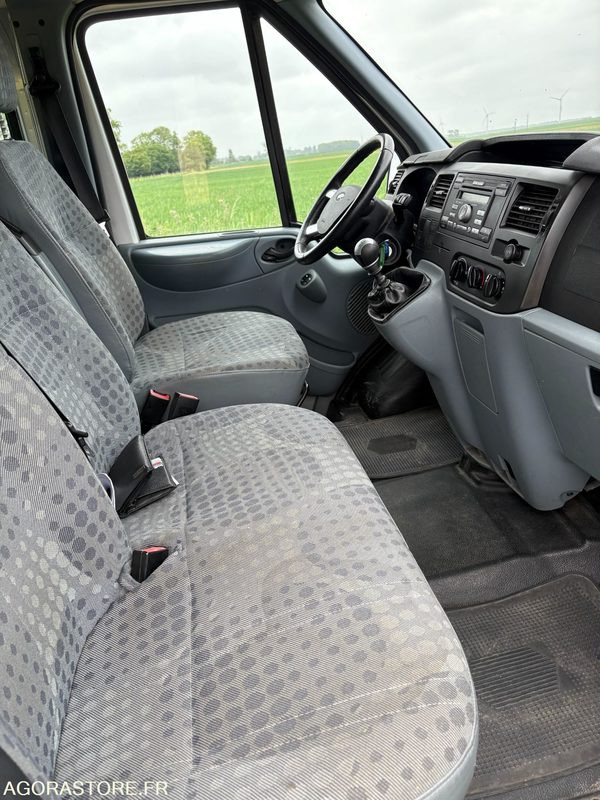 MINIBUS FORD TRANSIT Moteur neuf - Minibus, Furgão de passageiros: foto 4 MINIBUS FORD TRANSIT Moteur neuf - Minibus, Furgão de passageiros: foto 4