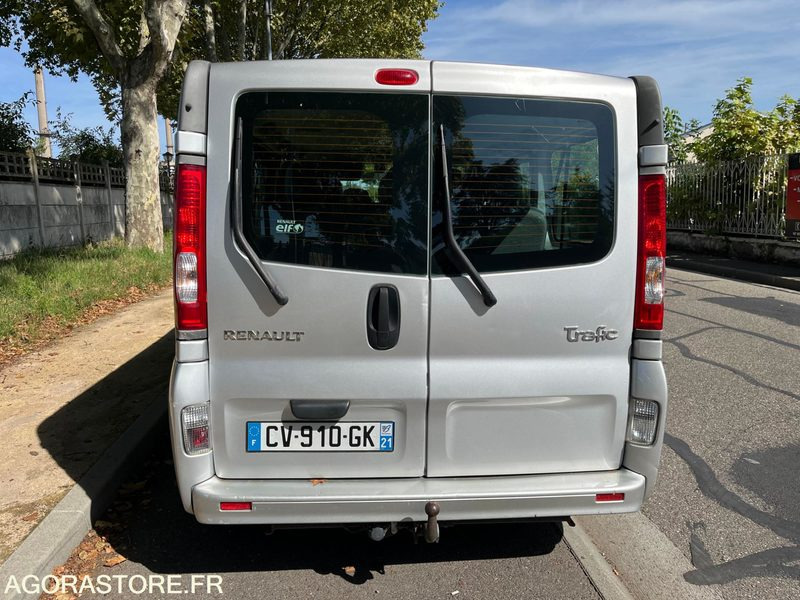 MINIBUS VL - 9 PLACES - TRAFIC - L2 H1 - 115 CH - CLIM- 165200 KMS - ATTELAGE - Minibus, Furgão de passageiros: foto 5 MINIBUS VL - 9 PLACES - TRAFIC - L2 H1 - 115 CH - CLIM- 165200 KMS - ATTELAGE - Minibus, Furgão de passageiros: foto 5