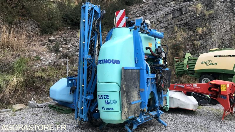 PULVERISATEUR BERTHOUD - ELYTE 1600 EC TRONIC (30 mètres) - Máquina agrícola: foto 3 PULVERISATEUR BERTHOUD - ELYTE 1600 EC TRONIC (30 mètres) - Máquina agrícola: foto 3