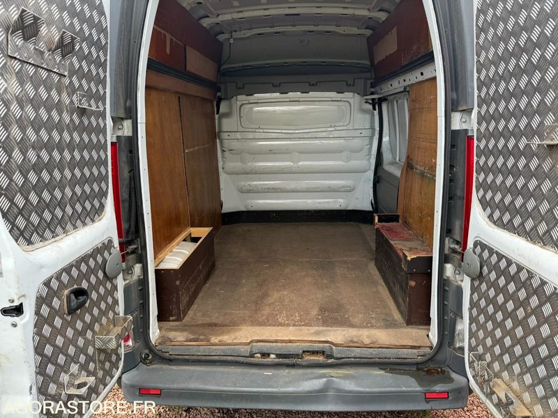 RENAULT TRAFIC 2.0 DCI 115 CH L1H2 - 233176 - 2011 - Máquina de outro: foto 5 RENAULT TRAFIC 2.0 DCI 115 CH L1H2 - 233176 - 2011 - Máquina de outro: foto 5