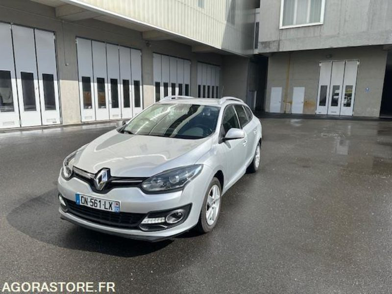 Megane III Phase 3 Estate 1.5 dCi 110 cv BVA DN561LX - Carrinha: foto 1 Megane III Phase 3 Estate 1.5 dCi 110 cv BVA DN561LX - Carrinha: foto 1