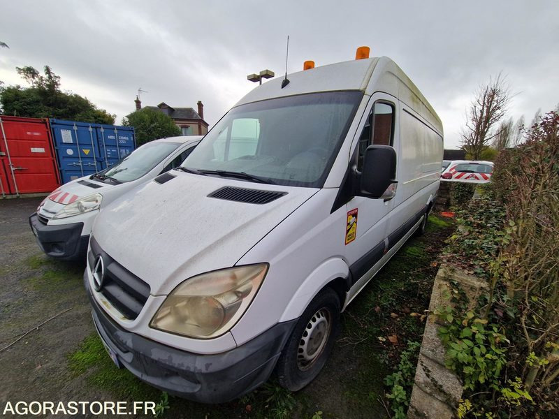 Mercedes Sprinter - 2009 - 414537 - AH780MP - Furgão: foto 1 Mercedes Sprinter - 2009 - 414537 - AH780MP - Furgão: foto 1