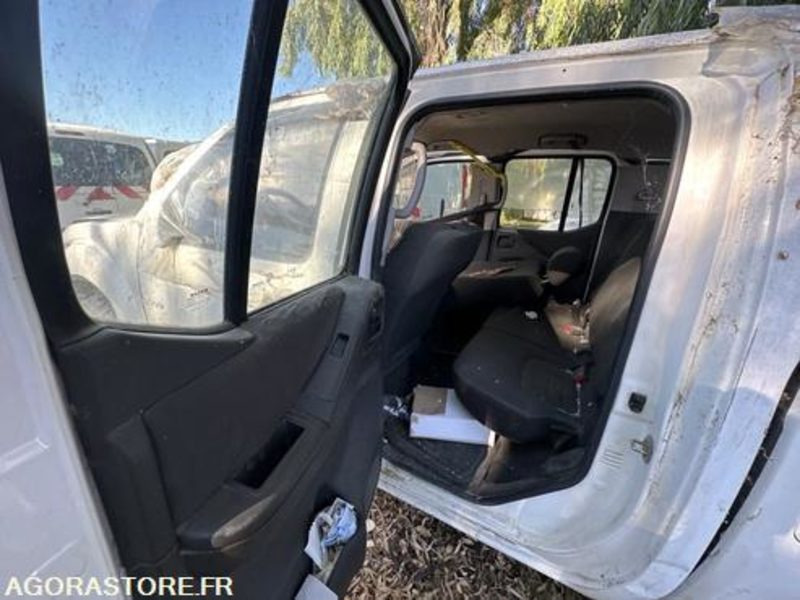 Pick-up NISSAN NAVARRA - 2013 - 200000KM - CX496PF: foto 13