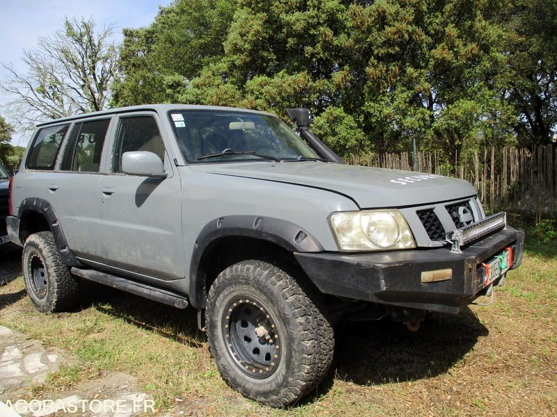 Nissan Patrol Y61 Station Wagon moteur 6 cylindres 4.2 Turbo Diesel 160cv BM5 - SUV: foto 2 Nissan Patrol Y61 Station Wagon moteur 6 cylindres 4.2 Turbo Diesel 160cv BM5 - SUV: foto 2