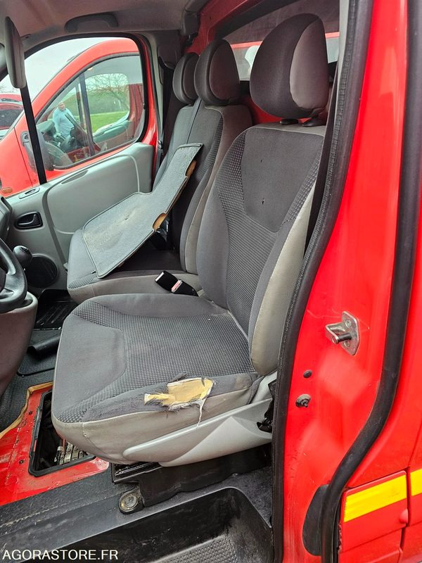 OPEL VIVARO 246157kms 2008 - 5789VX86 - Furgão: foto 5 OPEL VIVARO 246157kms 2008 - 5789VX86 - Furgão: foto 5