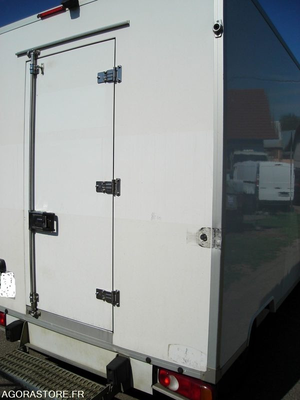 OPEL VIVARO FRIGORIFIQUE - 2017 - 159600KM - Carrinha frigorífica: foto 3 OPEL VIVARO FRIGORIFIQUE - 2017 - 159600KM - Carrinha frigorífica: foto 3