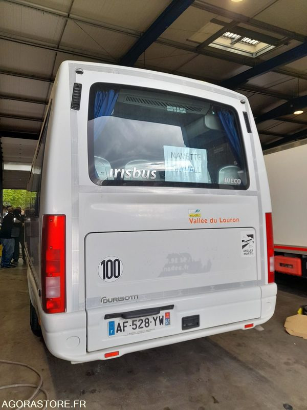 CAR IVECO de 2009 POUR PIECES - Ônibus: foto 1 CAR IVECO de 2009 POUR PIECES - Ônibus: foto 1