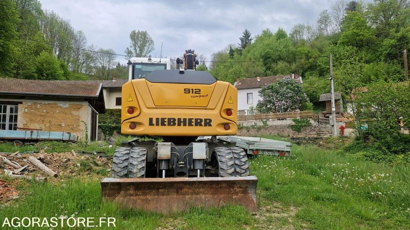 PELLE A PNEUS A912 COMPACT 2 godets - LIEBHERR - 2019 - 2820h - Escavadeira: foto 3 PELLE A PNEUS A912 COMPACT 2 godets - LIEBHERR - 2019 - 2820h - Escavadeira: foto 3