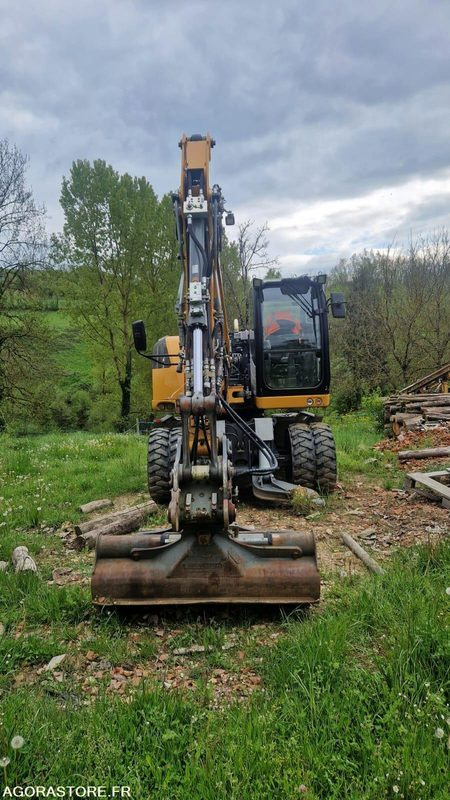PELLE A PNEUS A912 COMPACT 2 godets - LIEBHERR - 2019 - 2820h - Escavadeira: foto 4 PELLE A PNEUS A912 COMPACT 2 godets - LIEBHERR - 2019 - 2820h - Escavadeira: foto 4