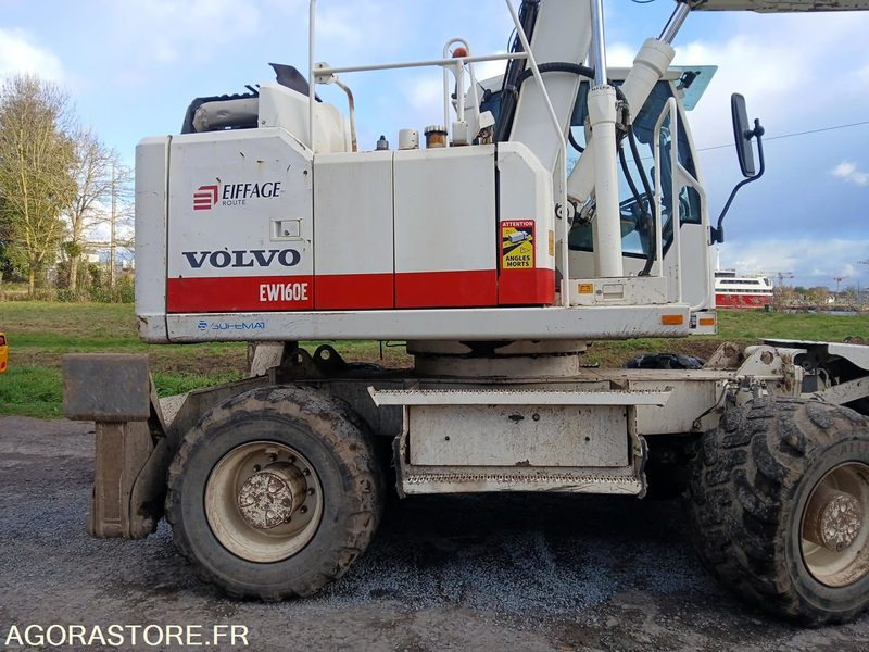 PELLE SUR PNEUS - VOLVO -EW160E - 2016 - 12500 - Escavadeira: foto 1 PELLE SUR PNEUS - VOLVO -EW160E - 2016 - 12500 - Escavadeira: foto 1