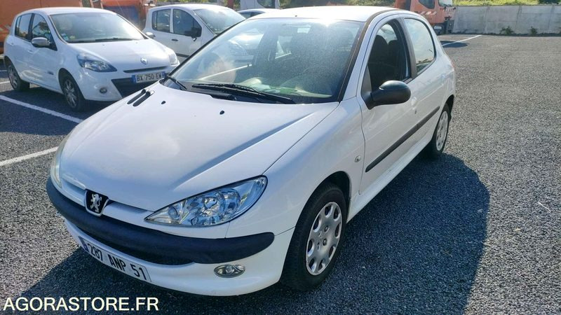 PEUGEOT 206 - 2005 - 101058kms - Automóvel: foto 3 PEUGEOT 206 - 2005 - 101058kms - Automóvel: foto 3