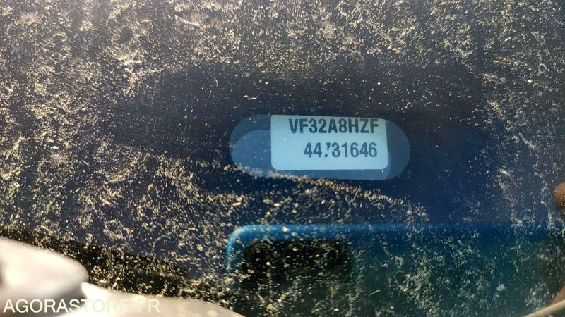 Automóvel PEUGEOT 206 - 2005 - 142538kms: foto 17