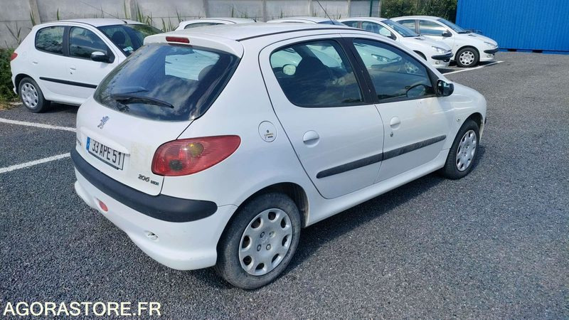 PEUGEOT 206 - 2005 - 209619kms - Automóvel: foto 4 PEUGEOT 206 - 2005 - 209619kms - Automóvel: foto 4