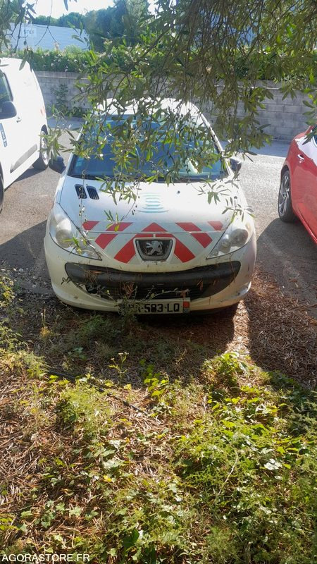 PEUGEOT 206 + BA583LQ // 2010 // NON ROULANT // ETAT INCONNU - Automóvel: foto 3 PEUGEOT 206 + BA583LQ // 2010 // NON ROULANT // ETAT INCONNU - Automóvel: foto 3