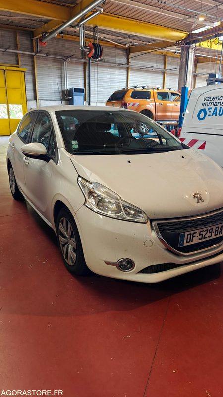 PEUGEOT 208 DF-529-BA - Automóvel: foto 1 PEUGEOT 208 DF-529-BA - Automóvel: foto 1